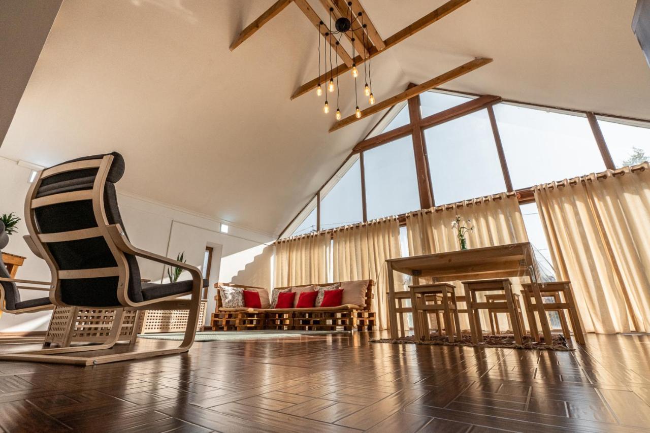 Albergue Modern Loft Lighthouse Karakol Exterior foto