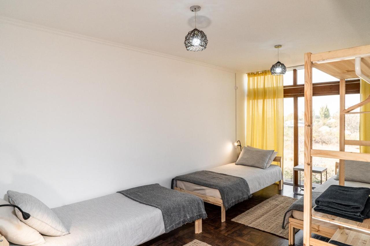 Albergue Modern Loft Lighthouse Karakol Exterior foto