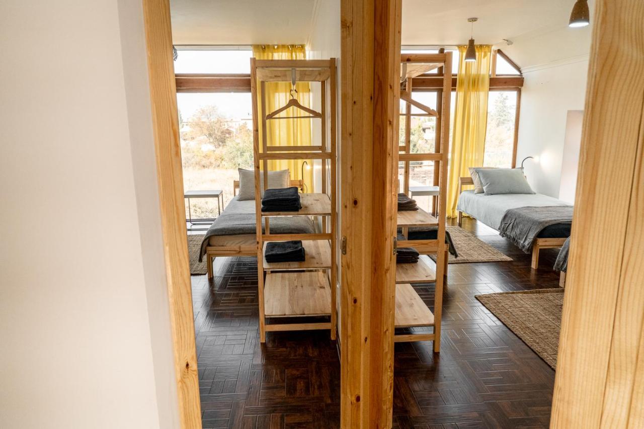 Albergue Modern Loft Lighthouse Karakol Exterior foto